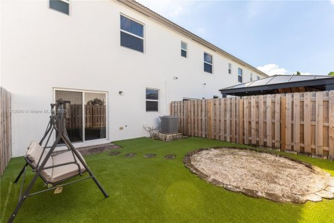 Townhouse in Miami, Florida 3 bedrooms, 137.77 sq.m. № 2018352 - photo 24