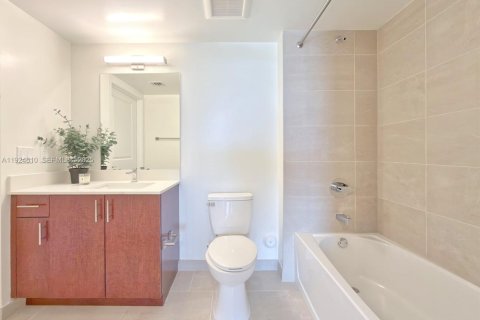 Снять в аренду квартиру в Суитуотер, Флорида 1 спальня, 479.75м2, № 2078402 - фото 14
