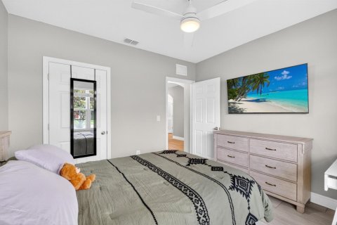 Casa en venta en Port St. Lucie, Florida, 3 dormitorios, 157 m2 № 2084475 - foto 19