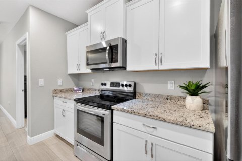 Casa en venta en Port St. Lucie, Florida, 3 dormitorios, 157 m2 № 2084475 - foto 9