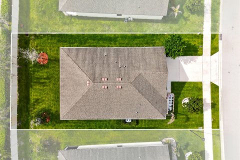 Casa en venta en Port St. Lucie, Florida, 3 dormitorios, 157 m2 № 2084475 - foto 26