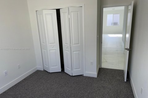 Casa en venta en Homestead, Florida, 5 dormitorios, 239.97 m2 № 1965633 - foto 14