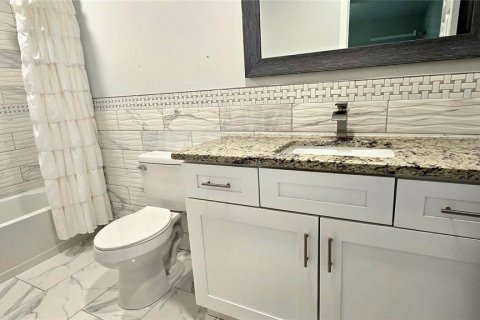 Casa en venta en Edgewater, Florida, 4 dormitorios, 199.37 m2 № 2384123 - foto 19