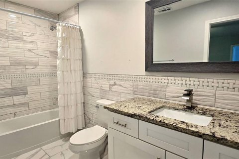 Casa en venta en Edgewater, Florida, 4 dormitorios, 199.37 m2 № 2384123 - foto 16