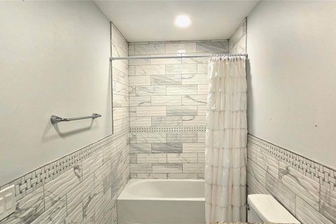 Casa en venta en Edgewater, Florida, 4 dormitorios, 199.37 m2 № 2384123 - foto 17