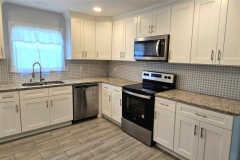 Casa en venta en Edgewater, Florida, 4 dormitorios, 199.37 m2 № 2384123 - foto 9