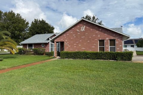 Villa ou maison à vendre à Edgewater, Floride: 3 chambres, 152.36 m2 № 2402851 - photo 2