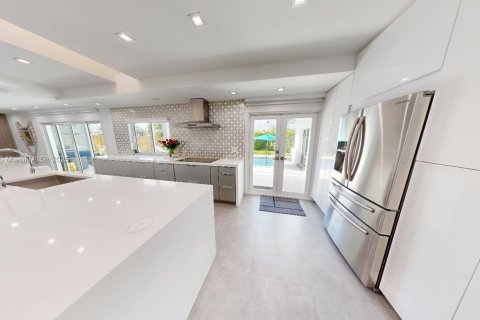 Villa ou maison à louer à Plantation, Floride: 4 chambres, 273.69 m2 № 1946487 - photo 5