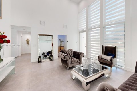 Villa ou maison à louer à Plantation, Floride: 4 chambres, 273.69 m2 № 1946487 - photo 3