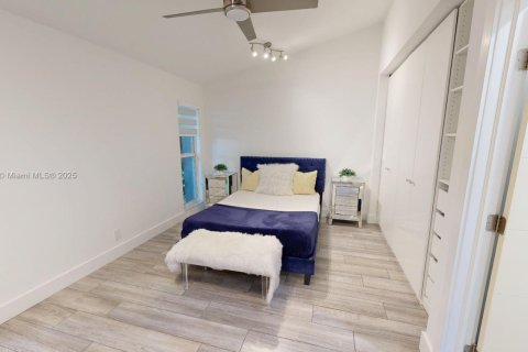 Villa ou maison à louer à Plantation, Floride: 4 chambres, 273.69 m2 № 1946487 - photo 15