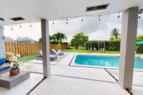 Villa ou maison à louer à Plantation, Floride: 4 chambres, 273.69 m2 № 1946487 - photo 21