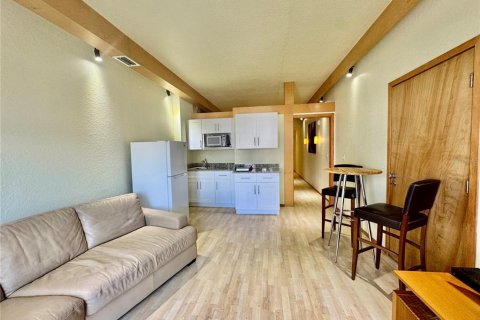 Condo in Palm Coast, Florida, 1 bedroom  № 1918330 - photo 3