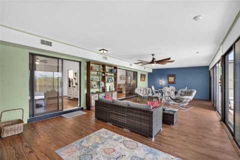 House in Punta Gorda, Florida 3 bedrooms, 239.87 sq.m. № 2238816 - photo 23