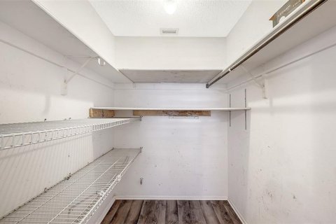 Condo in Bradenton, Florida, 2 bedrooms  № 2221436 - photo 25