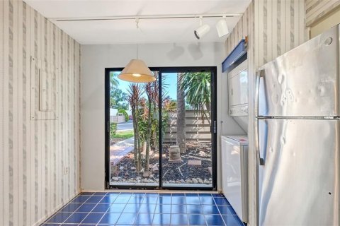 Condo in Bradenton, Florida, 2 bedrooms  № 2221436 - photo 14