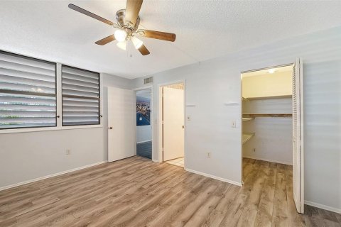 Condo in Bradenton, Florida, 2 bedrooms  № 2221436 - photo 23
