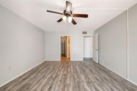 Condo in Bradenton, Florida, 2 bedrooms  № 2221436 - photo 18