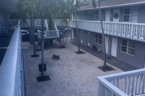 Apartment in Hollywood, Florida 2 bedrooms, 83.61 sq.m. № 2002802