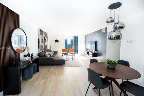 Condominio en Miami, Florida, 3 dormitorios  № 2152724