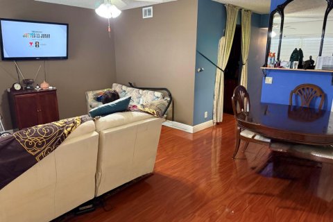 Condominio en venta en Pembroke Pines, Florida, 1 dormitorio, 75.34 m2 № 2185283 - foto 6