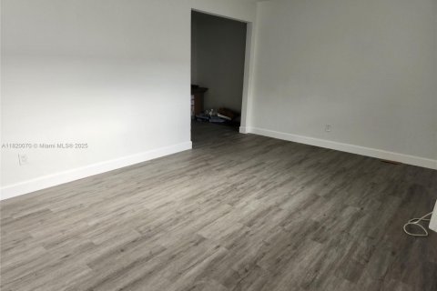 Condominio en venta en Miami Beach, Florida, 1 dormitorio, 63.17 m2 № 1937636 - foto 15