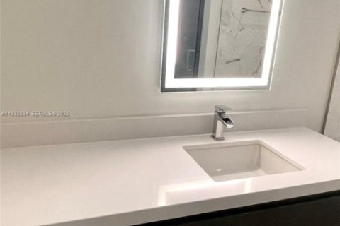Condominio en venta en Miami, Florida, 2 dormitorios, 102.29 m2 № 1991674 - foto 27