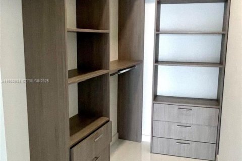 Condominio en venta en Miami, Florida, 2 dormitorios, 102.29 m2 № 1991674 - foto 15