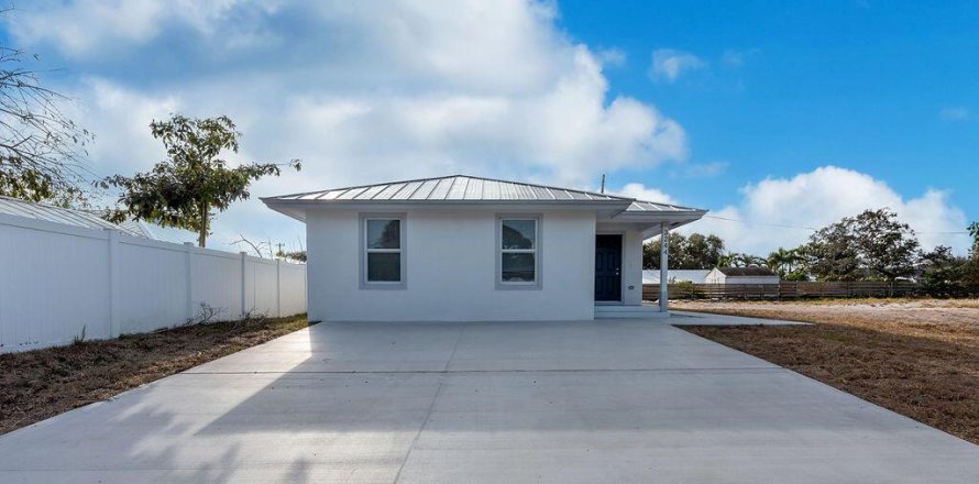 Villa ou maison à Stuart, Floride 3 chambres, 108.42 m2 № 2168860
