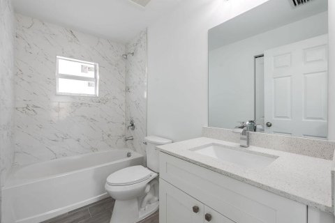 Villa ou maison à louer à Stuart, Floride: 3 chambres, 108.42 m2 № 2168860 - photo 16