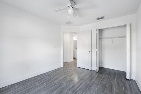 Villa ou maison à louer à Stuart, Floride: 3 chambres, 108.42 m2 № 2168860 - photo 13
