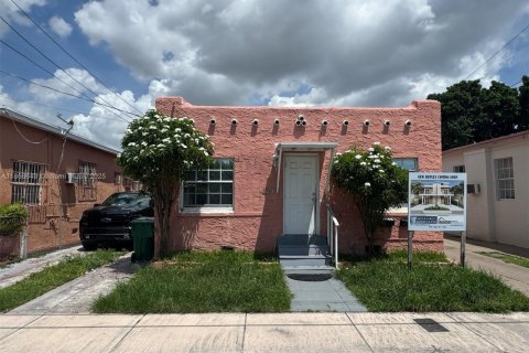 Propiedad comercial en venta en Miami, Florida, 164.53 m2 № 1896585 - foto 14