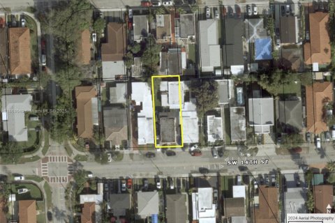 Propiedad comercial en venta en Miami, Florida, 164.53 m2 № 1896585 - foto 10