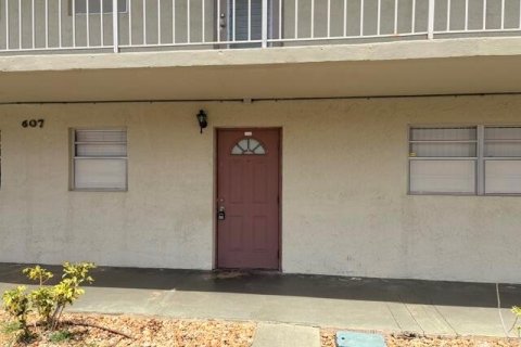 Condo in Margate, Florida, 2 bedrooms № 2083805 - photo 3