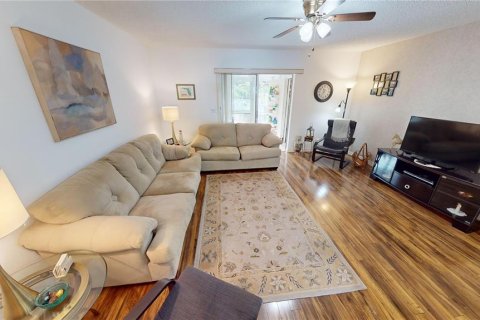 Townhouse in Punta Gorda, Florida 2 bedrooms, 111.3 sq.m. № 1546607 - photo 4