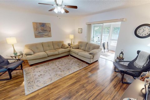 Townhouse in Punta Gorda, Florida 2 bedrooms, 111.3 sq.m. № 1546607 - photo 5