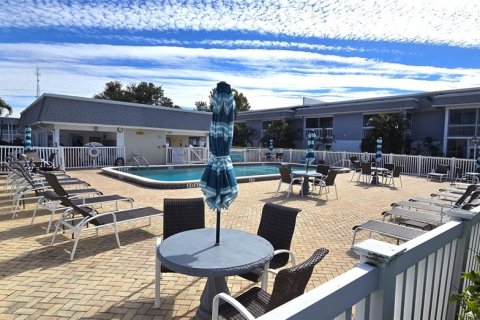 Townhouse in Punta Gorda, Florida 2 bedrooms, 111.3 sq.m. № 1546607 - photo 25