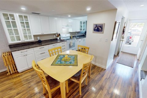 Townhouse in Punta Gorda, Florida 2 bedrooms, 111.3 sq.m. № 1546607 - photo 11