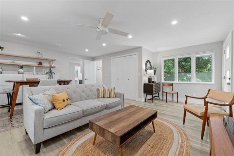 Villa ou maison à louer à Orlando, Floride: 2 chambres, 74.32 m2 № 2434869 - photo 7