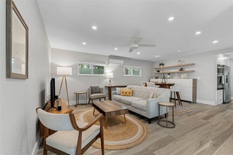 Villa ou maison à louer à Orlando, Floride: 2 chambres, 74.32 m2 № 2434869 - photo 4