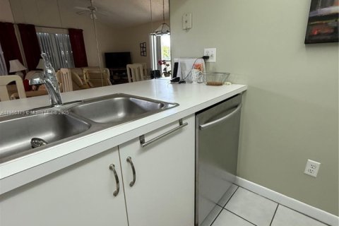 Купить кондоминиум в Хайполюксо, Флорида 2 спальни, 71.35м2, № 1979335 - фото 13