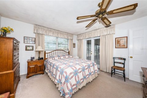 House in Saint Petersburg, Florida 3 bedrooms, 153.29 sq.m. № 1898773 - photo 25