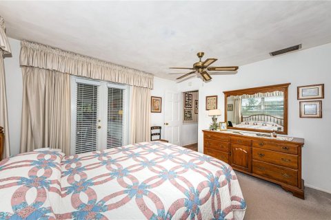 House in Saint Petersburg, Florida 3 bedrooms, 153.29 sq.m. № 1898773 - photo 27