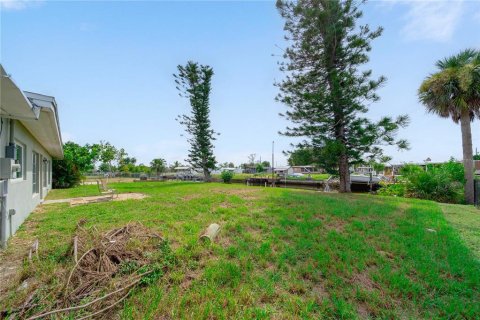 Casa en venta en Port Charlotte, Florida, 3 dormitorios, 160.35 m2 № 1842133 - foto 17