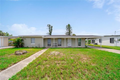 Casa en venta en Port Charlotte, Florida, 3 dormitorios, 160.35 m2 № 1842133 - foto 1