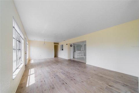 Casa en venta en Port Charlotte, Florida, 3 dormitorios, 160.35 m2 № 1842133 - foto 15