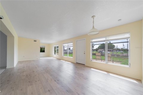Casa en venta en Port Charlotte, Florida, 3 dormitorios, 160.35 m2 № 1842133 - foto 27