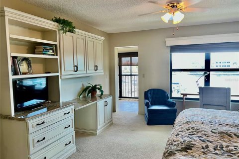 Copropriété à louer à Punta Gorda, Floride: 2 chambres, 140.84 m2 № 393633 - photo 11