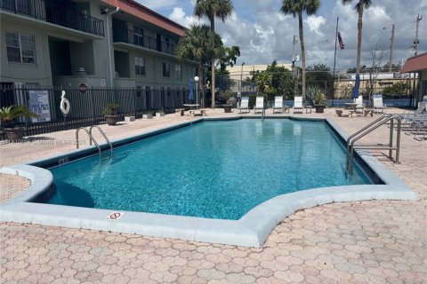 Copropriété à vendre à Oakland Park, Floride: 2 chambres, 92.9 m2 № 1875270 - photo 8