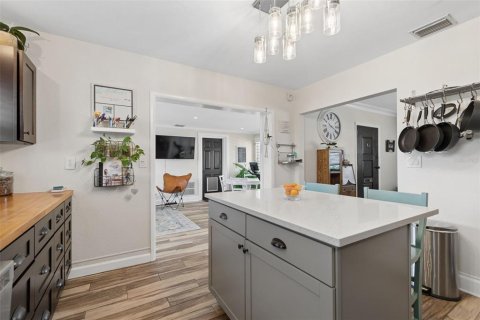 House in Saint Petersburg, Florida 2 bedrooms, 94.67 sq.m. № 2405111 - photo 20