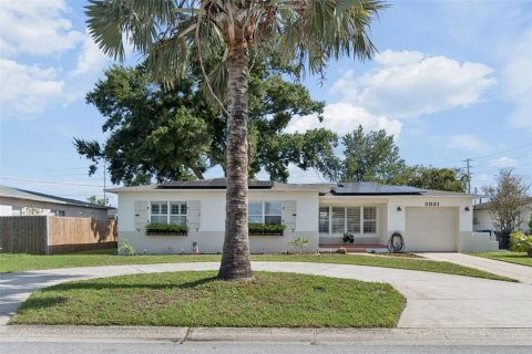 House in Saint Petersburg, Florida 2 bedrooms, 94.67 sq.m. № 2405111 - photo 5